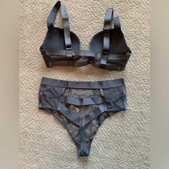 NWOT Victoria’s Secret Lingerie Set - Picture 4 of 5